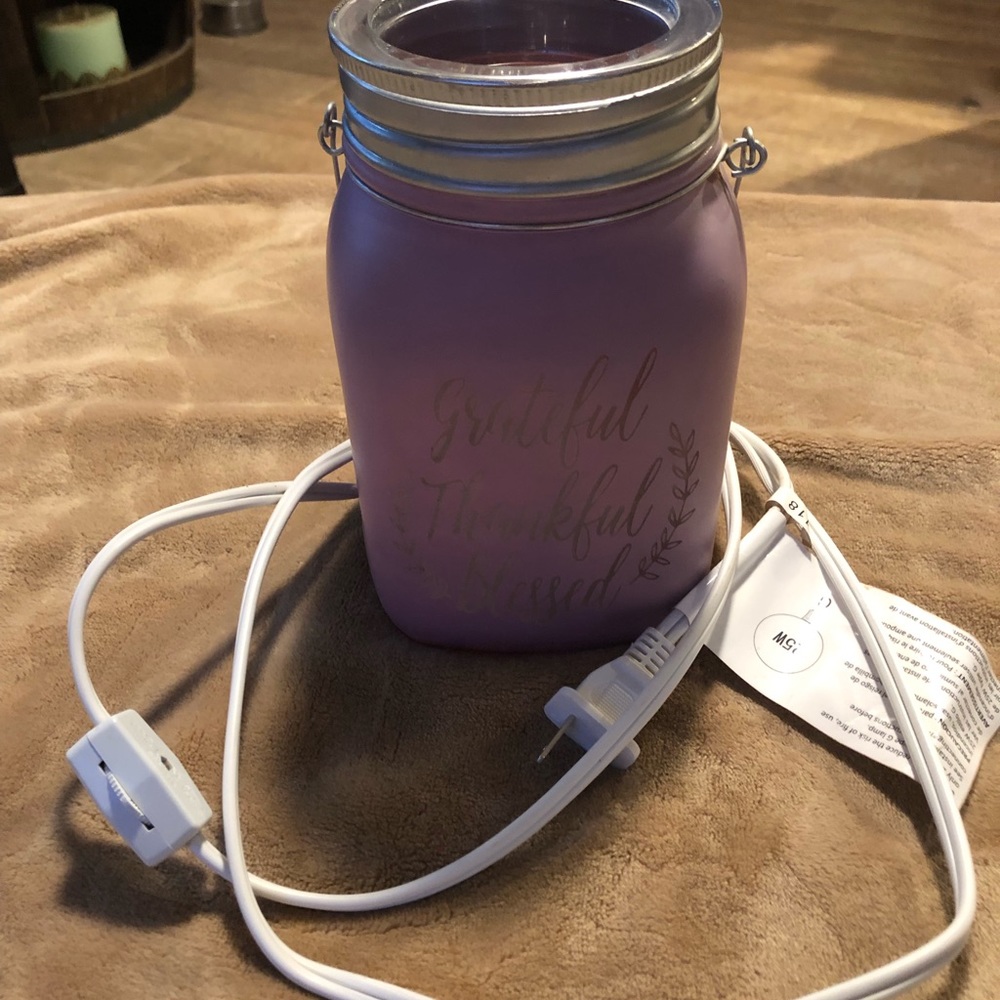 Scentsy Grateful Thankful Blessed wax warmer. Used in good condition. - Picture 2 of 5